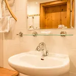 Metzgerei Oberhauser - Zur Post 3*