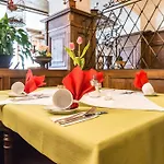 Metzgerei Oberhauser - Zur Post Hotel