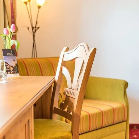 Otel Metzgerei Oberhauser - Zur Post 3*