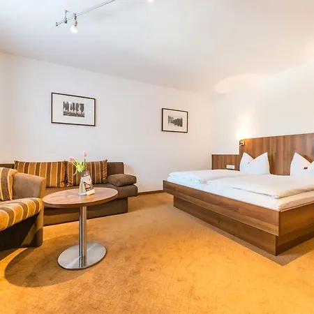Otel Metzgerei Oberhauser - Zur Post Egling