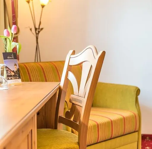 فندق Metzgerei Oberhauser - Zur Post 3*