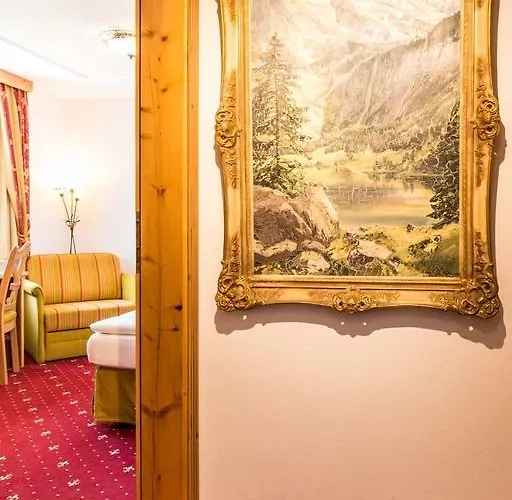 فندق Metzgerei Oberhauser - Zur Post 3*
