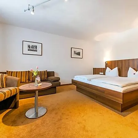 Metzgerei Oberhauser - Zur Post Hotel 3*