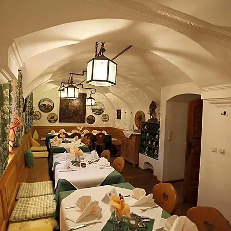 Metzgerei Oberhauser - Zur Post Hotel 3*
