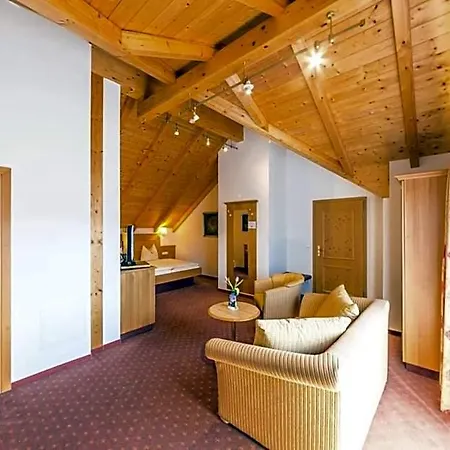Metzgerei Oberhauser - Zur Post 3* Egling