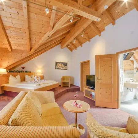 Szálloda Metzgerei Oberhauser - Zur Post