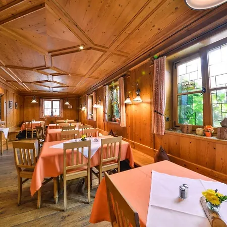 Szálloda Metzgerei Oberhauser - Zur Post