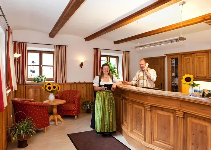 Metzgerei Oberhauser - Zur Post 3* Egling